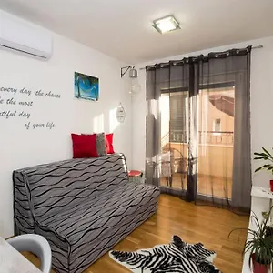 Luxury Viki Very Close To Beach Split