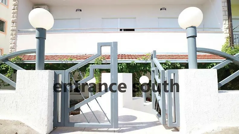 Laganini Apartments Split 0*,  Croatia